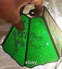 (1) Leaded Emerald Green Glass Shade flowers Lamp parts VTG table hanging OLD