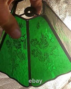(1) Leaded Emerald Green Glass Shade flowers Lamp parts VTG table hanging OLD