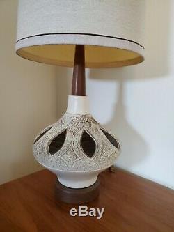 1 Vtg Mid Century Modern PLASTO plaster & wood Genie Table Lamp no shade 29