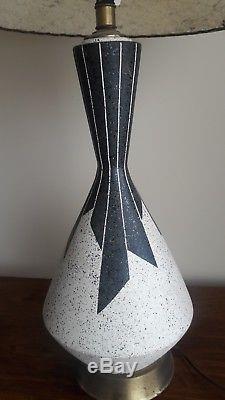 1950's Vintage Mid-century Ceramic Lamp With 2 Tiered Fiberglass Lamp Shade