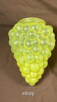 2 Vintage Glass Green Cluster Of Grapes Lamp Shade Light Globe Shade 3 1/4 fitt