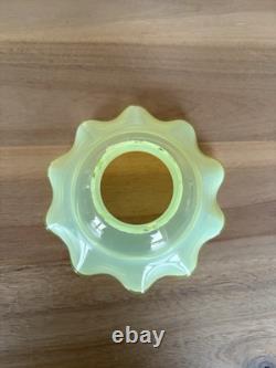 ANTIQUE URANIUM OPALESCENT GLASS LAMP LIGHT SHADE GLOWS 2 Fitter