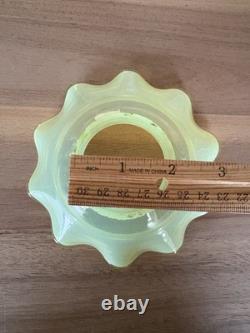 ANTIQUE URANIUM OPALESCENT GLASS LAMP LIGHT SHADE GLOWS 2 Fitter