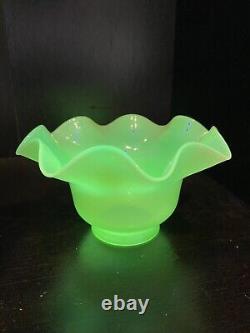 Antique Vintage Uranium Vaseline Glass Opalescent Tulip Lamp Light Shade