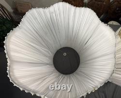 EUC Pair 2 Vintage Pinch Pleat Drum Lamp Shade White Gold Hollywood Regency MCM