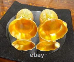 Gorgeous Pair Of 6 Signd Quezal Pulled Feather Design Lamp Shades 2.25 Fitter