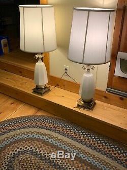 Nice Vintage Pair Of Mid Century Lamps Hollywood Regency Ceramic With Shades