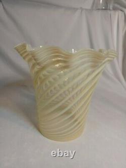 Rare Vintage Large Vaseline Kerosene Oil Lamp Shade