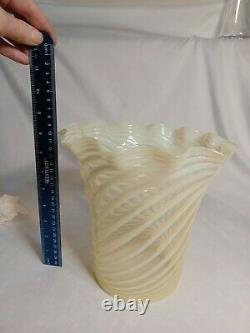 Rare Vintage Large Vaseline Kerosene Oil Lamp Shade