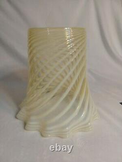 Rare Vintage Large Vaseline Kerosene Oil Lamp Shade