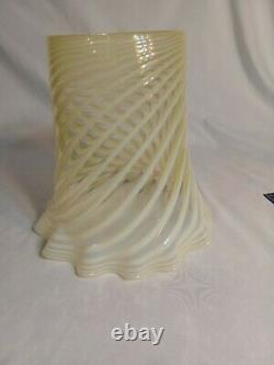 Rare Vintage Large Vaseline Kerosene Oil Lamp Shade