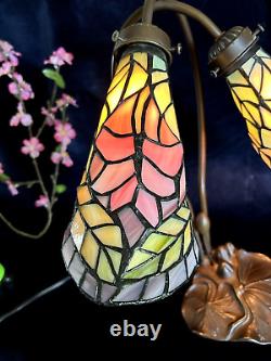 Tiffany Style Stained Glass Lamp 15.5 tall 13 wide VINTAGE