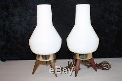 VINTAGE BEEHIVE TULIP LAMP SHADE Plastic for Tripod Base MID CENTURY MOD Atomic