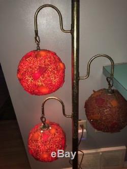 VINTAGE Rare Tension Pole Lamp 3 Globes crackle cut glass Shades popcorn