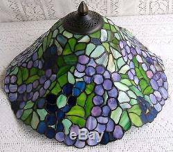 VINTAGE TIFFANY STYLE STAINED GLASS LAMP SHADE #350