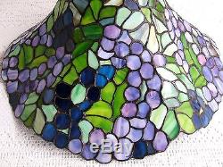 VINTAGE TIFFANY STYLE STAINED GLASS LAMP SHADE #350
