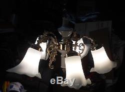 VTG GOLD HANGING LIGHT LAMP With WHITE TULIP GLASS SHADES CEILING FIXTURE & CHAIN