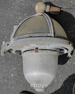 VTG. Industrial Large Gumdrop Shape Holophane Street Light withGlass Lamp Shades