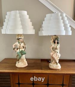 VTG MCM Pair Chalkware Figural Lamps WithRare Venetian Blinds