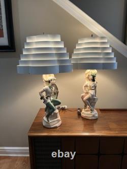 VTG MCM Pair Chalkware Figural Lamps WithRare Venetian Blinds