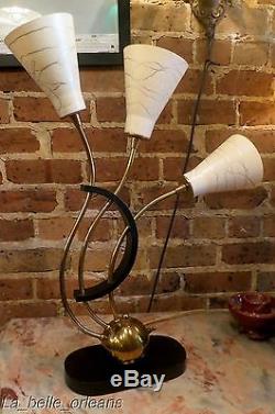 VTG MID CENTURY TABLE LAMP, 3 LIGHTS WithORIGINAL FIBERGLASS SHADES. L@@k