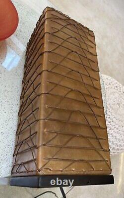 VTG Mid Century Modern Fiberglass & Wicker Caged Design Organic Accent Lamp 21