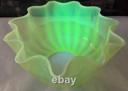 Victorian VASELINE Swirl URANIUM GLASS Crimped Kerosene Oil Gas Lamp Shade 4 Fi