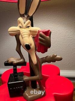 Vintage 1997 Wiley Coyote TNT Lamp, RARE FIND EXCELLENT CONDITION