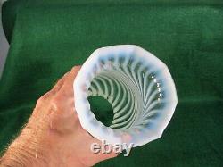 Vintage/Antique Opalescent Swirl Glass Oil/Kerosene Lamp Shade