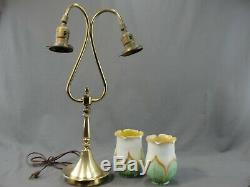 Vintage Brass Double Arm Table Lamp Light Matching Pulled Feather Glass Shades