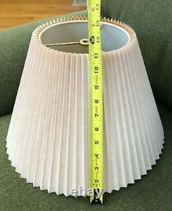 Vintage Classic Stiffel Lamp Shade, Mint Condition Free Shipping