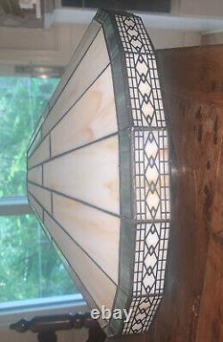 Vintage Craftsman Arts & Crafts Stained Glass Lamp Shade Only 5T 16.25 Diam Rd