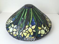 Vintage Leaded Stained Slag Glass Lamp Shade Tiffany Style Daffodils 15.5 diam