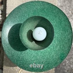 Vintage MCM Green Fiberglass Tripod Atomic Lamp Mid Century Modern UFO Saucer