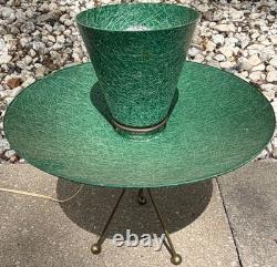 Vintage MCM Green Fiberglass Tripod Atomic Lamp Mid Century Modern UFO Saucer