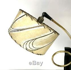 Vintage Majestic Mid-Century Lamp With Fiberglass Shades