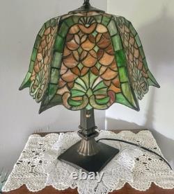 Vintage Meyda Tiffany 17 Table Lamp With Amber And Green Glass Shade