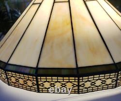 Vintage STYLE STAINED GLASS LAMP SHADE TIFFANY STYLE