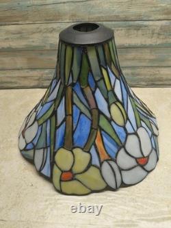 Vintage Tiffany- Style Handmade Stained Glass Flower Lamp Shade