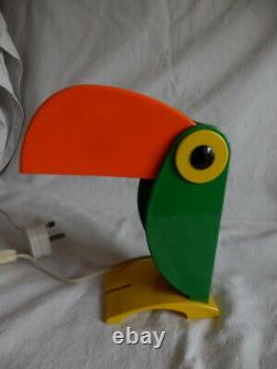 Vintage Toucan plastic light Ferrari Italian design 1970's