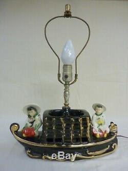 Vintage Working 1954 Premco Oriental Chinese Junk Boat Pagoda Shade Table Lamp