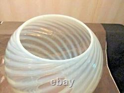 Vintageopalescent Swirl Shade4 Fitter