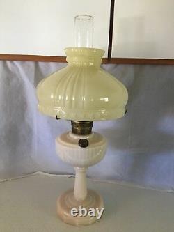 Vtg Aladdin Lincoln Drape Tall Alacite Glass Oil Lamp With Rare Shade Model B