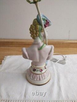 Vtg. Ceramic lady bust lamp withparasol shade