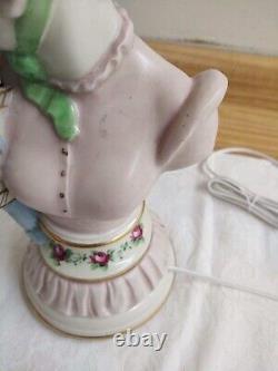 Vtg. Ceramic lady bust lamp withparasol shade