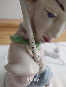 Vtg. Ceramic lady bust lamp withparasol shade