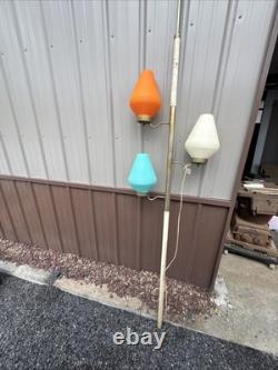 Vtg Mid Century Tension Pole Lamp Orange Turquoise White Shades 84-103 Height