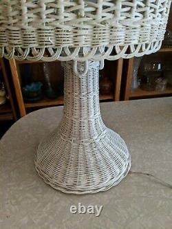 Works! Vintage White Wicker Rattan Lamp with Matching Shade